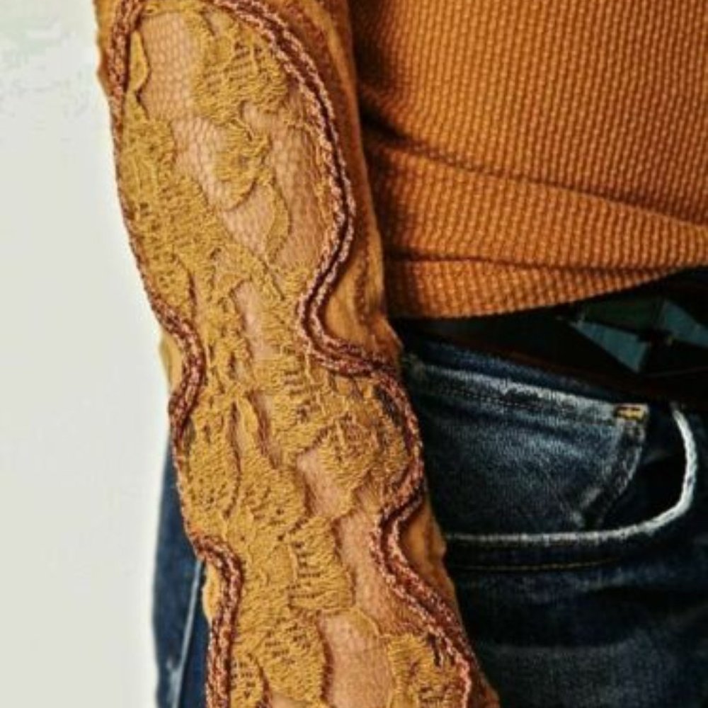Free People Crafty Cuff Gold Lace Thermal Top S - Picture 3 of 15